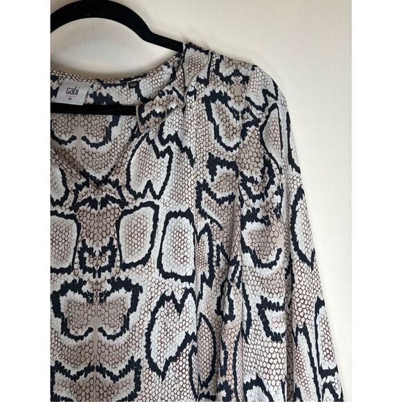 Cabi Serpentine Snake Print Long Sleeve Blouse size Medium - Picture 8 of 12
